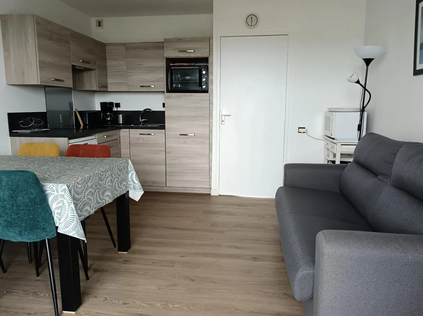 Cook Appartement Étel 0*,  Francia
